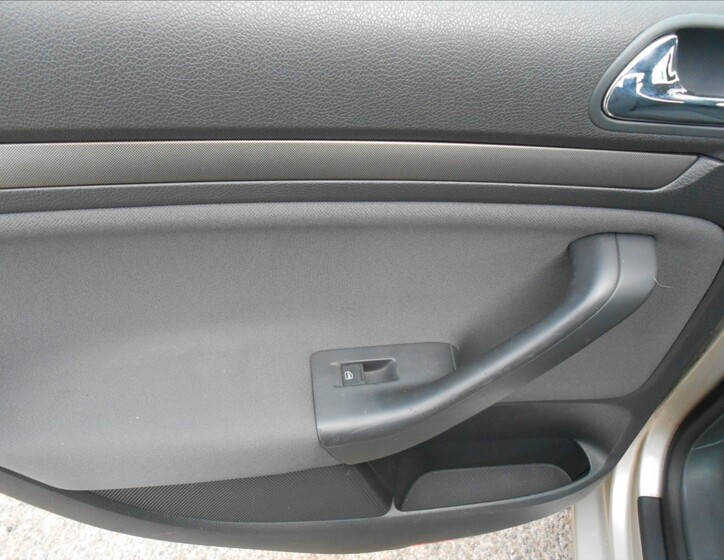 Volkswagen Golf 18