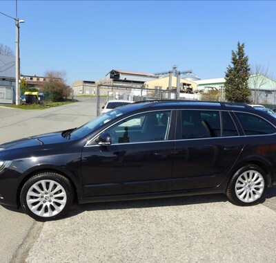 Škoda Superb 9