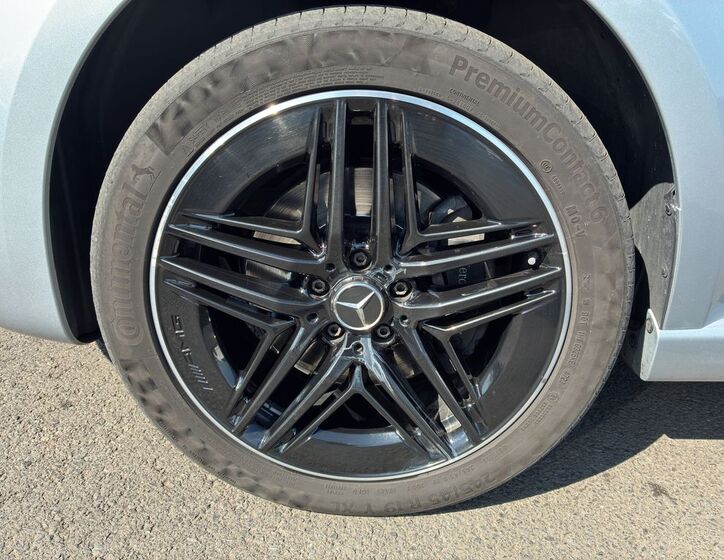Mercedes-Benz Třídy V 26