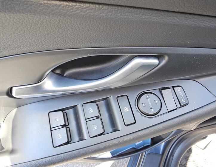 Hyundai i30 11