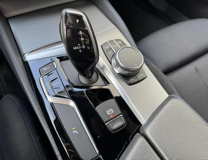 BMW Řada 5 12