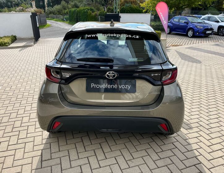 Toyota Yaris 5