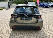 Toyota Yaris 5