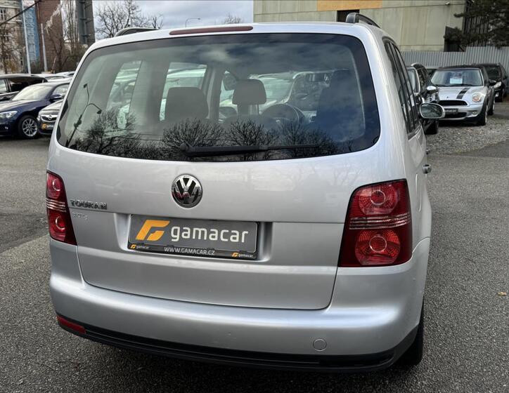 Volkswagen Touran 9