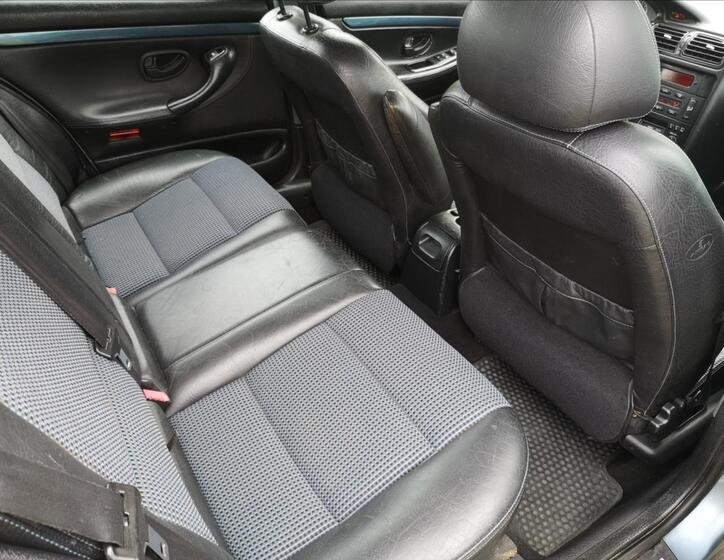 Peugeot 406 11
