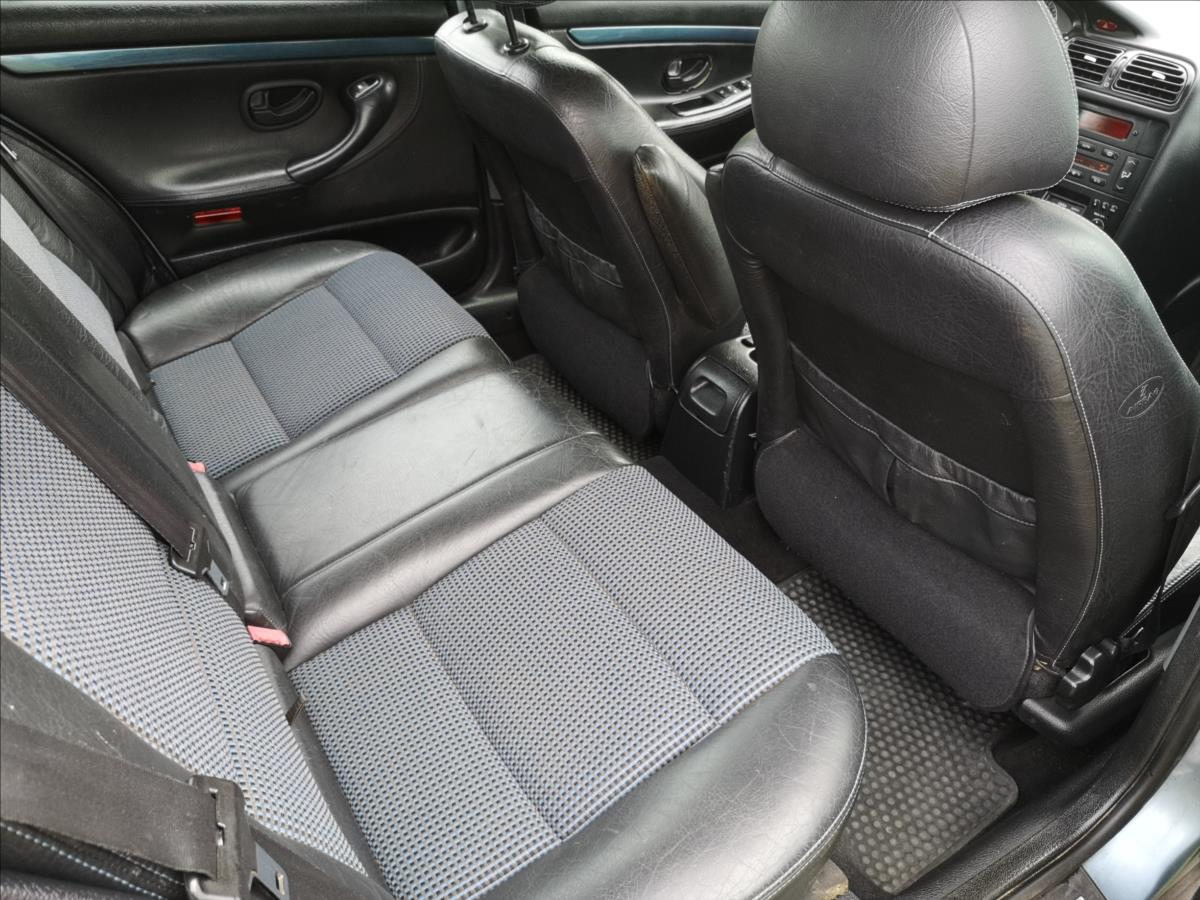Peugeot 406