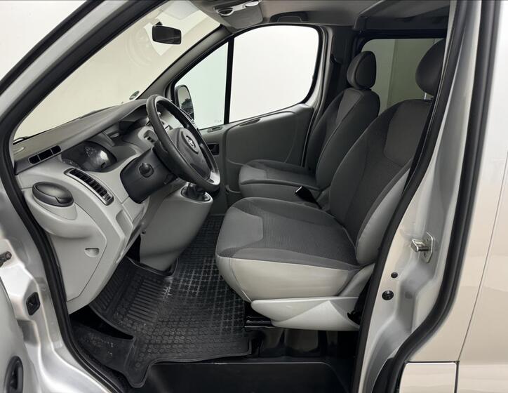 Opel Vivaro 19