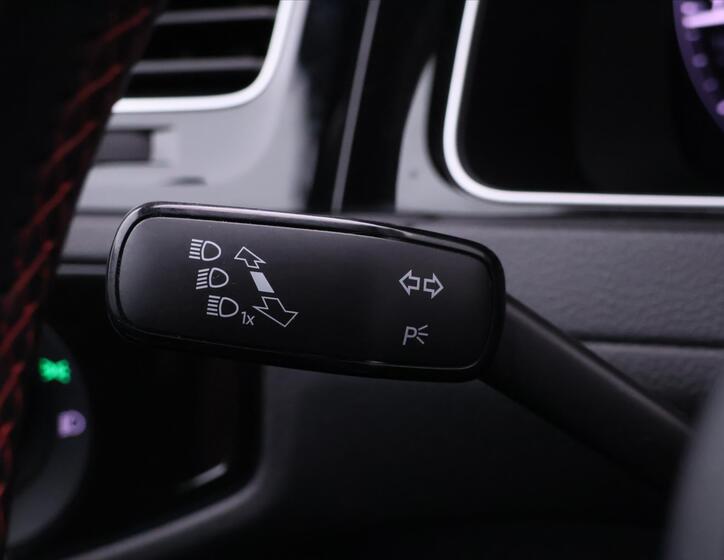 Volkswagen Golf 21
