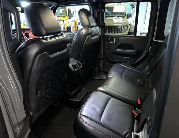 Jeep Wrangler 8