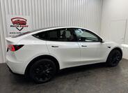 Tesla Model Y 9