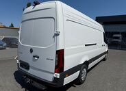 Mercedes-Benz Sprinter 8