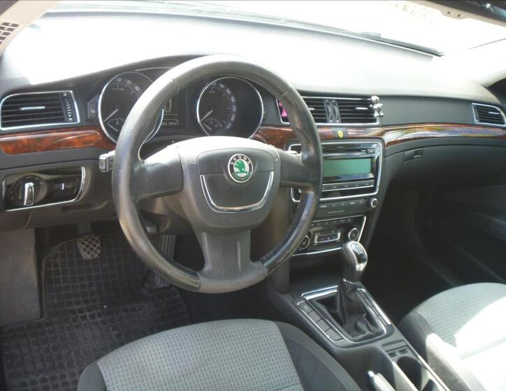 Škoda Superb 10