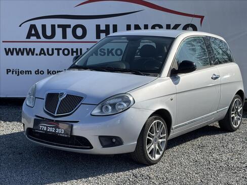 Lancia Y