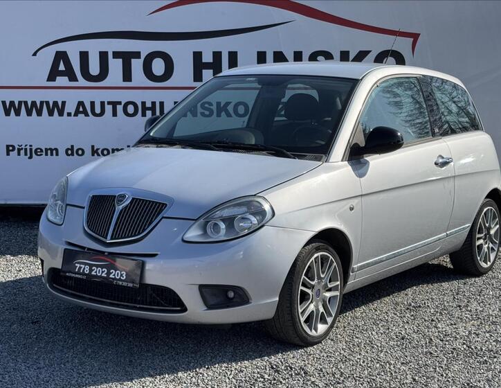 Lancia Y 1