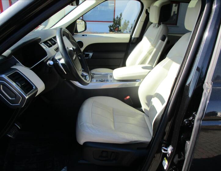 Land Rover Range Rover Sport 7