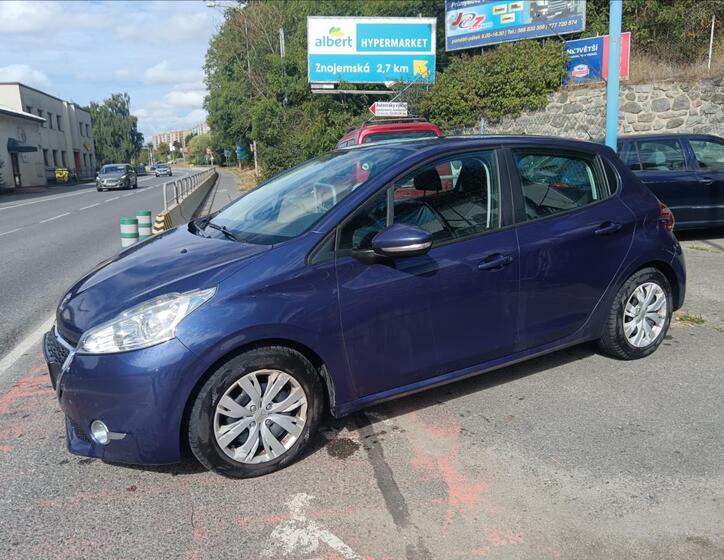 Peugeot 208 5