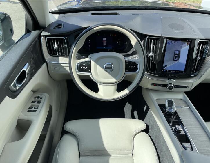Volvo XC60 7