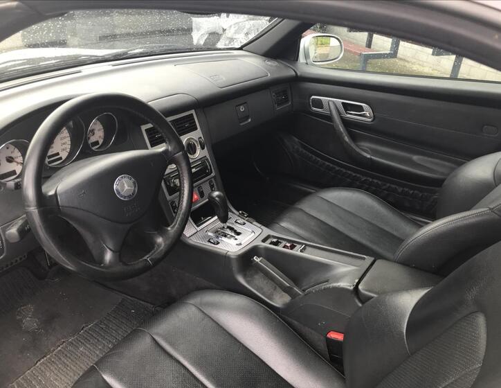 Mercedes-Benz SLK 8