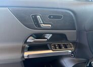 Mercedes-Benz EQB 10