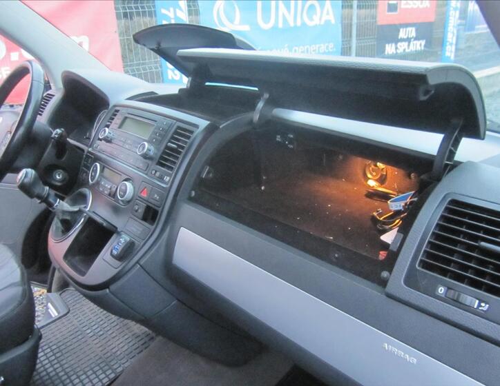 Volkswagen Multivan 23