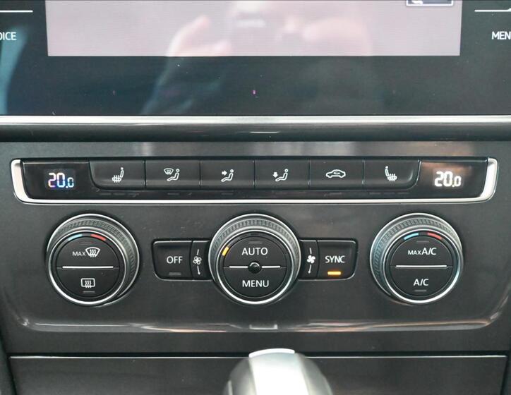 Volkswagen Golf 20