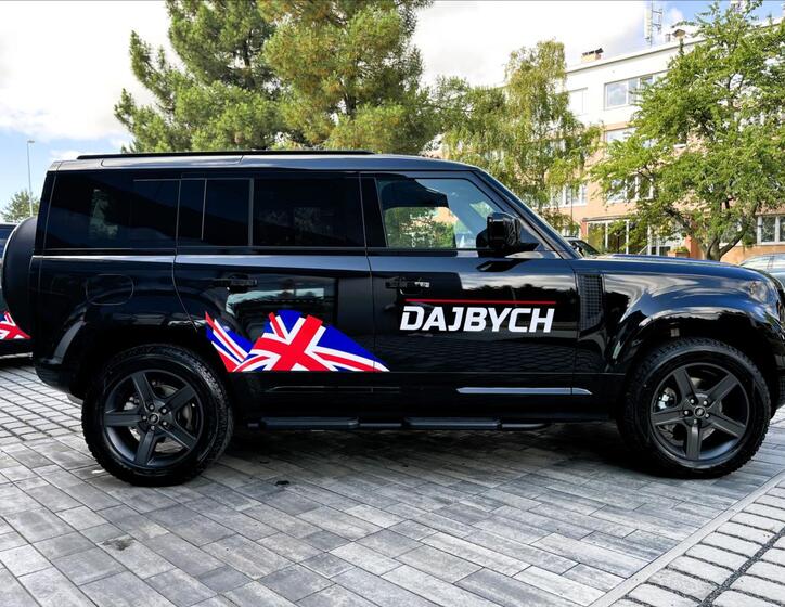 Land Rover Defender 8
