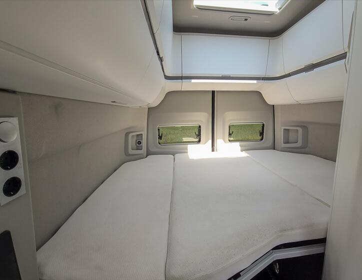 Volkswagen Grand California 26
