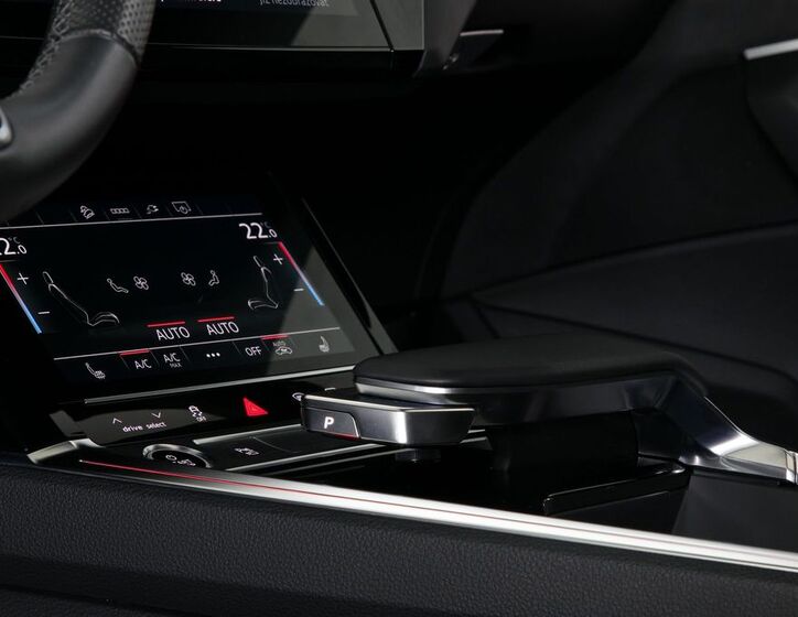 Audi e-tron 24