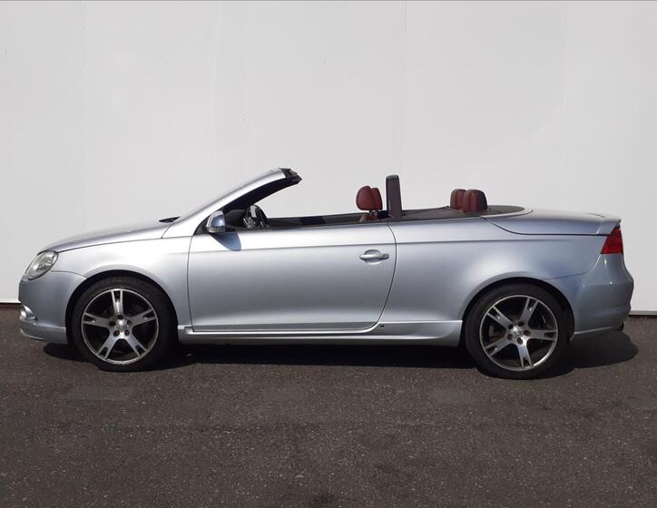 Volkswagen EOS 3