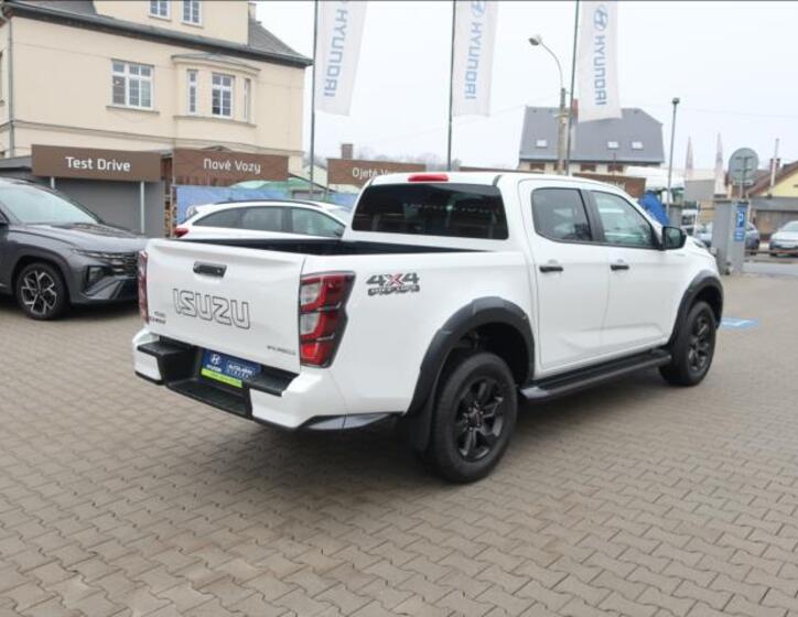Isuzu D-Max 7