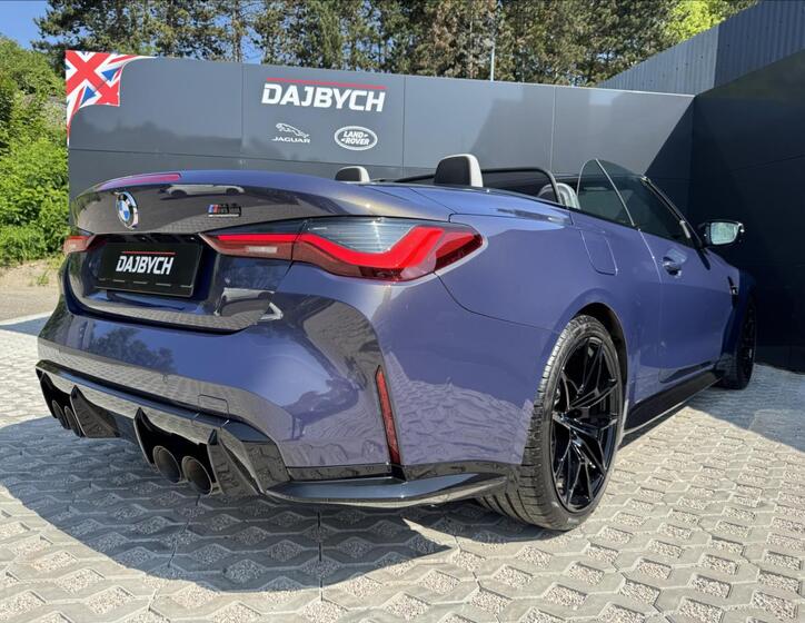 BMW M4 9
