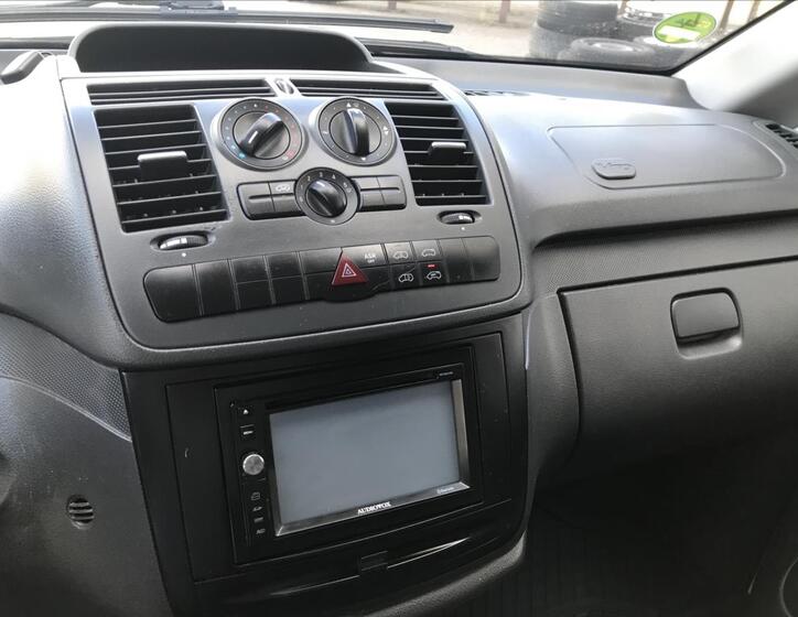 Mercedes-Benz Vito 10