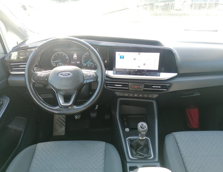 Ford Tourneo Connect 9