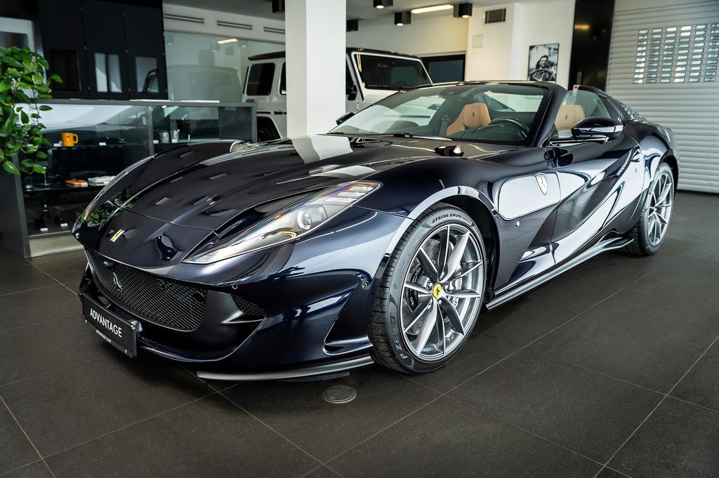 Ferrari 812
