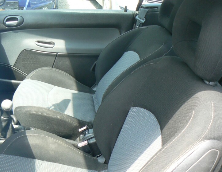 Peugeot 206 10