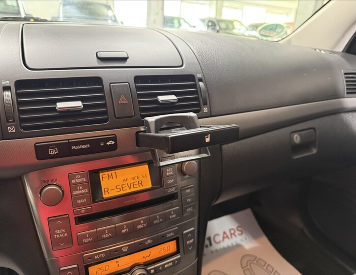 Toyota Avensis 13