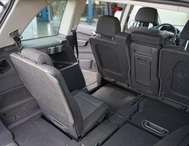 Opel Zafira 8