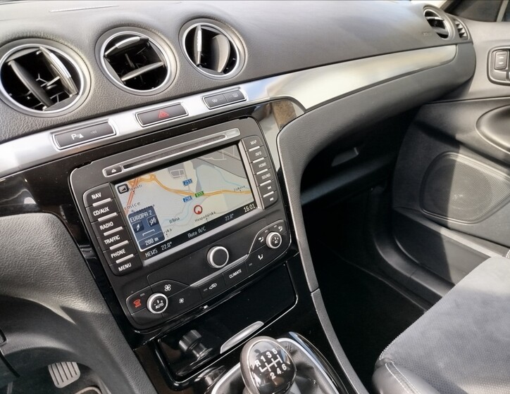 Ford S-MAX 19