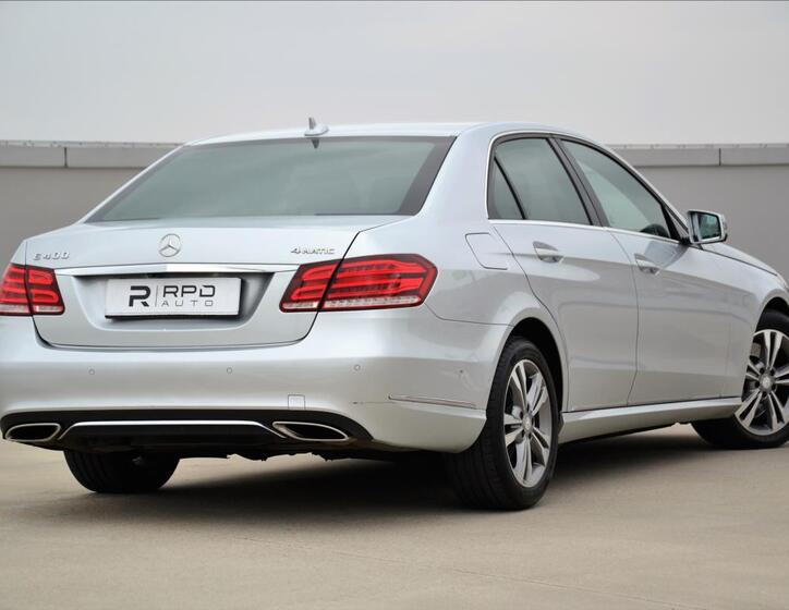 Mercedes-Benz Třídy E 2