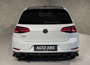 Volkswagen Golf 11