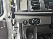Ford Transit 9