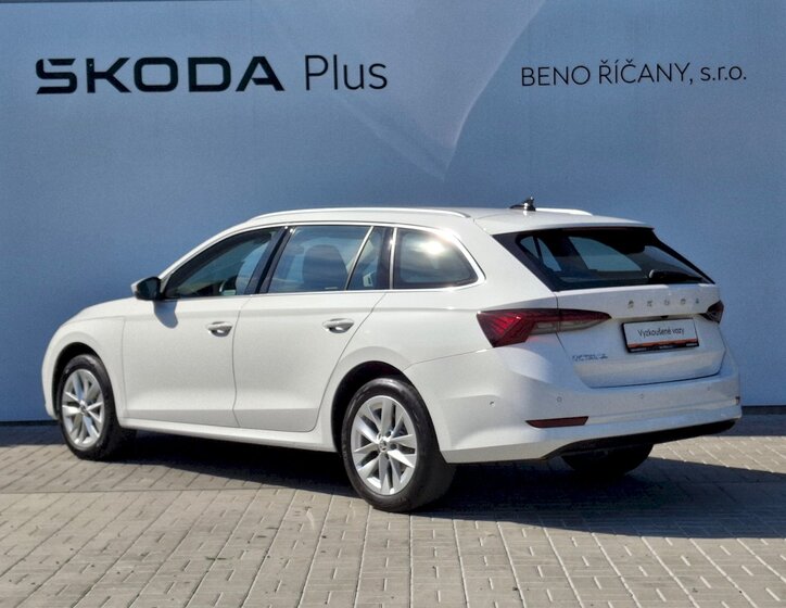 Škoda Octavia 10