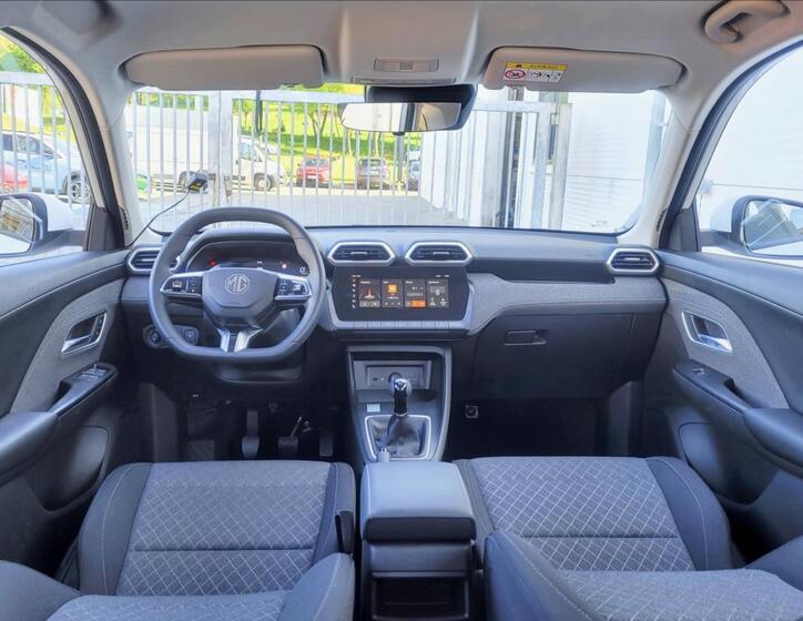 MG ZS 8
