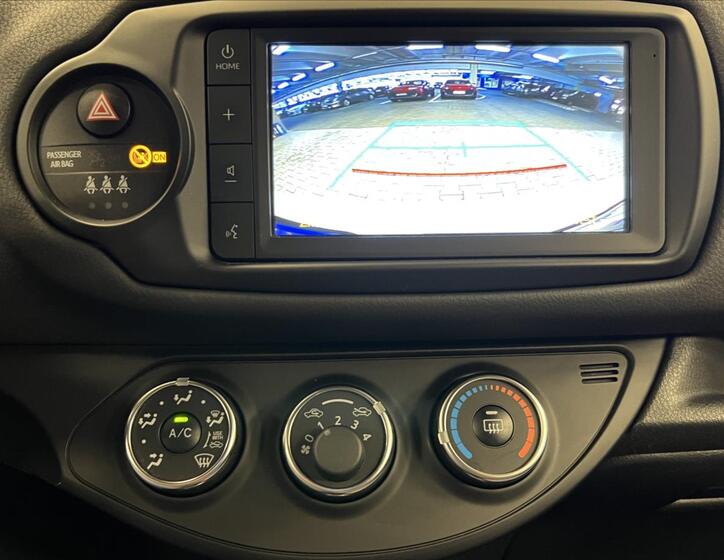 Toyota Yaris 6