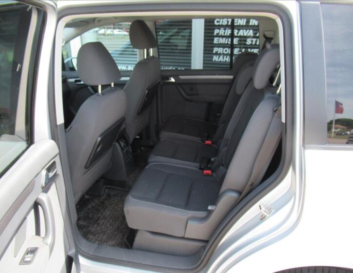 Volkswagen Touran 20