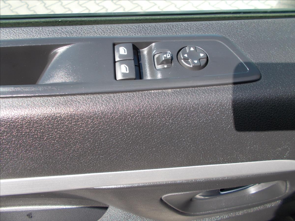 Peugeot Traveller
