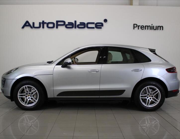 Porsche Macan 5