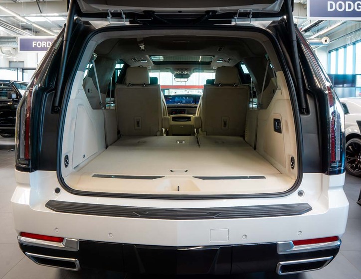 Cadillac Escalade 8