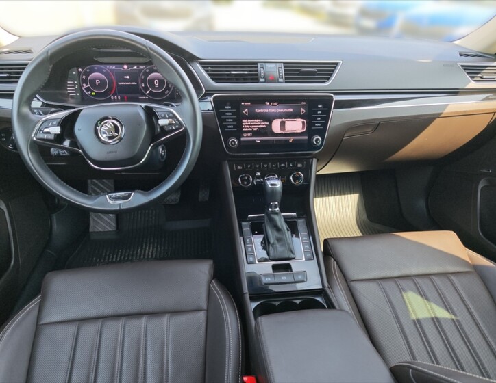 Škoda Superb 8