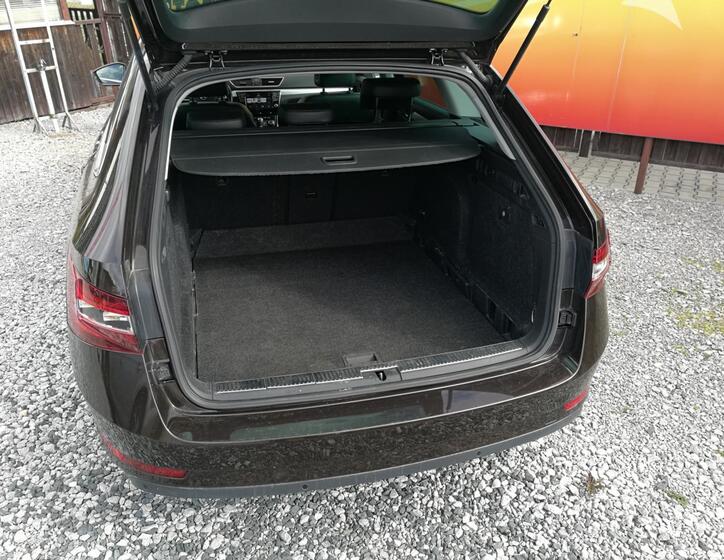Škoda Superb 18